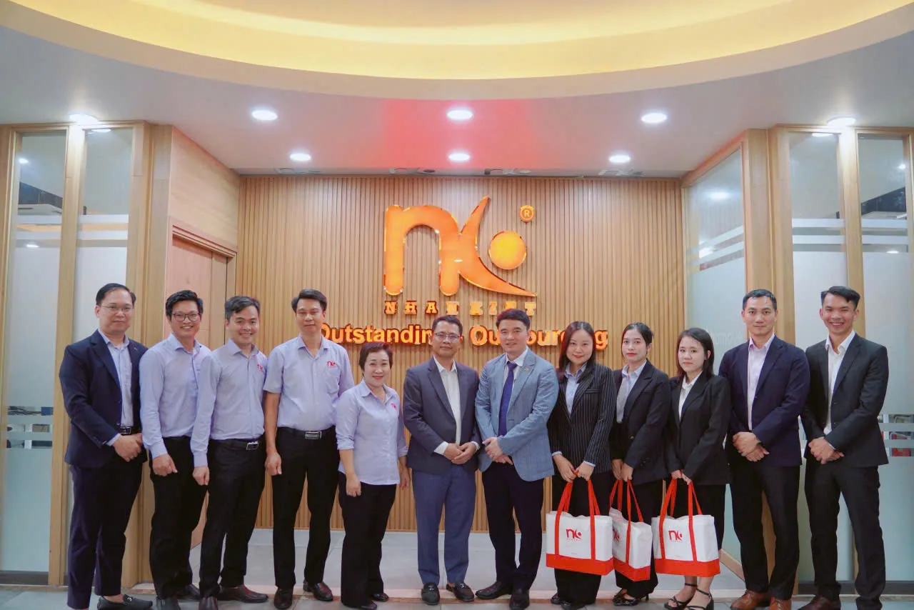 Buổi làm việc giữa Nhân Kiệt và tập đoàn EK Group tại trụ sở Nhân Kiệt